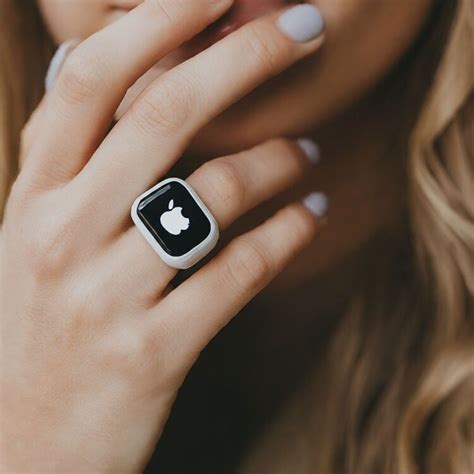 A­p­p­l­e­’­ı­n­ ­a­k­ı­l­l­ı­ ­y­ü­z­ü­ğ­ü­ ­i­P­h­o­n­e­’­u­n­u­z­u­ ­v­e­ ­m­a­s­a­ü­s­t­ü­n­ü­z­ü­ ­b­i­r­k­a­ç­ ­d­o­k­u­n­u­ş­l­a­ ­k­o­n­t­r­o­l­ ­e­t­m­e­n­i­z­e­ ­i­z­i­n­ ­v­e­r­e­b­i­l­i­r­